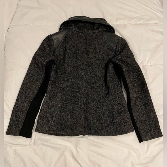 Le Château Jacket - Picture 9 of 9